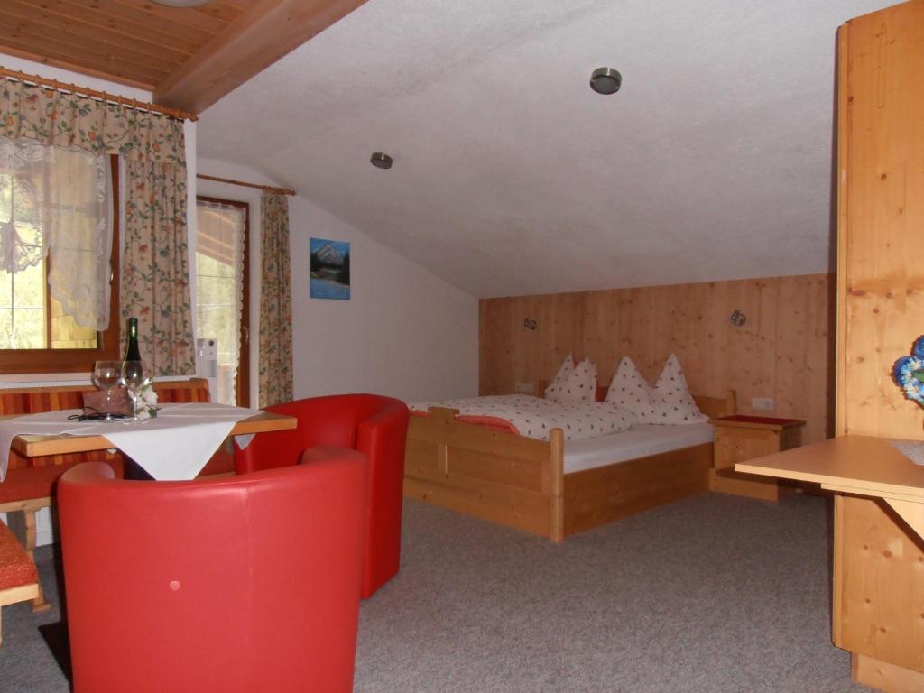 Ferienhaus Inge Sankt Leonhard im Pitztal Szoba fotó